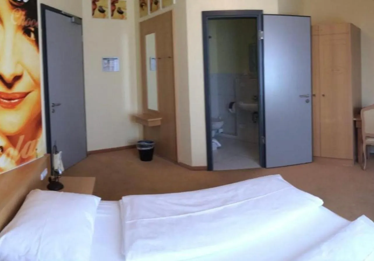 Cinehotel Maroni Zirndorf 3*,  Tyskland